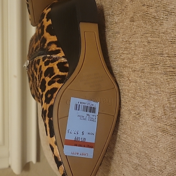 Franco  Sarto Calf Skin wedge booties. 🆕 Size 6 1/2 🔥 - Picture 7 of 7
